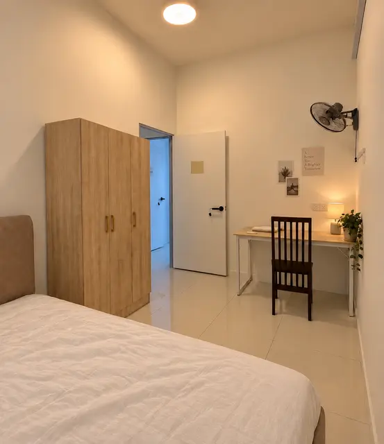 Skypod Partitioned Medium Room